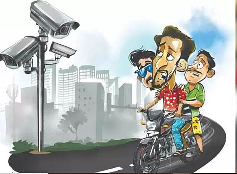 ലൈസൻസിൻ്റെ പുതുമണം മാറും മുൻപേ സസ്പെൻഡ് ചെയ്തു; കുടുങ്ങിയത് ട്രിപ്പിളടിച്ചുള്ള ‘സാഹസിക’ യാത്രക്ക് | kerala college students bike trip rto fine