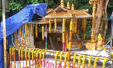 ക്ഷേത്ര മാതൃകയിൽ രൂപംമാറ്റിയ ഓട്ടോറിക്ഷ മോട്ടോർ വാഹനവകുപ്പ് പിടികൂടി | Modified auto