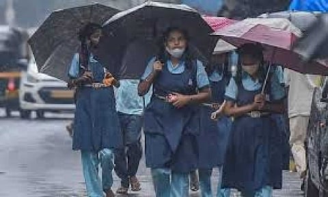 ഇ​ടു​ക്കി ജി​ല്ല​യി​ലെ വി​ദ്യാ​ഭ്യാ​സ സ്ഥാ​പ​ന​ങ്ങ​ൾ​ക്ക് തി​ങ്ക​ളാ​ഴ്ച അ​വ​ധി | Holiday for educational institutions in Idukki