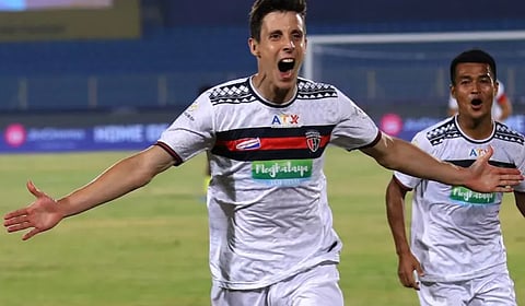 നിർണായക ഐഎസ്എൽ മത്സരത്തിൽ മുംബൈ സിറ്റി എഫ്‌സി നോർത്ത് ഈസ്റ്റ് യുണൈറ്റഡ് എഫ്‌സിയെ നേരിടുന്നു