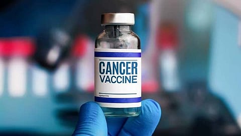കാൻസർ വാക്സിൻ വികസിപ്പിച്ചതായി റഷ്യ; 2025 മുതൽ എല്ലാവർക്കും സൗജന്യമായി നൽകുമെന്നും റഷ്യൻ ആരോഗ്യ മന്ത്രാലയം | Russia claims to have developed cancer vaccine