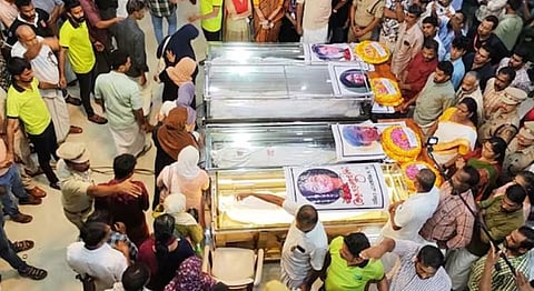 കരിമ്പ വാഹനാപകടം: വിദ്യാർത്ഥിനികളുടെ പൊതുദർശനം തുടരുന്നു, കണ്ണീർക്കടലായി നാട് | Karimba accident updates