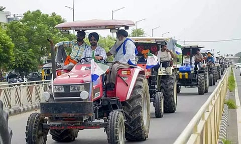 റിപ്പബ്ലിക് ദിനത്തിൽ ഒരു ലക്ഷത്തിലധികം ട്രാക്ടറുകൾ നിരത്തിലിറക്കുമെന്ന് കർഷക സമര നേതാക്കൾ | Farmers Protest