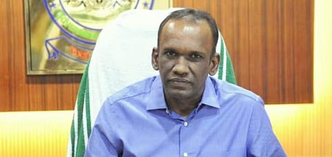 ‘പോലീസ് ഒഴികെ മറ്റു വകുപ്പുകൾക്ക് വീഴ്ച്ചയില്ല’: തൃശൂർ പൂരം വിവാദത്തിൽ റിപ്പോർട്ട് സമർപ്പിച്ച് ADGP മനോജ് എബ്രഹാം | Thrissur Pooram controversy