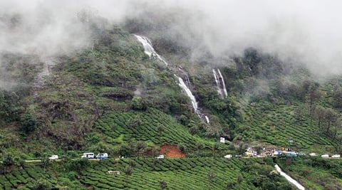 Munnar blanketed in snow, Record cold for the season