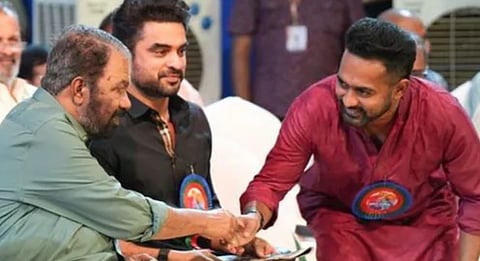 ‘ഞാനും പെട്ടു’: ചമ്മൽ ക്ലബ്ബിലേക്ക് ഒരാൾ കൂടി, വീഡിയോ പങ്കുവച്ച് മന്ത്രി വി ശിവൻകുട്ടി | Minister V Sivankutty shares an interesting video