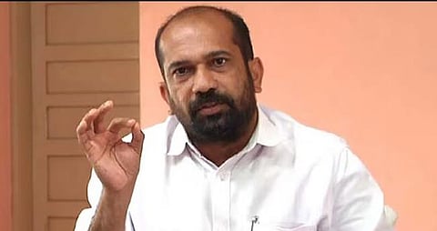 എ​ല​പ്പു​ള്ളി ബ്രൂ​വ​റി ഭൂ​മി ഇ​ട​പാ​ട് : ഒ​യാ​സി​സ് ക​മ്പ​നി​ക്കെ​തി​രെ അ​നി​ൽ അ​ക്ക​ര പ​രാ​തി ന​ൽ​കി | Anil Akkara