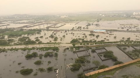 Rains lash Chennai for fifth consecutive day, city's woes to continue