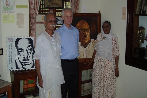 RE Asher with writer Vaishakan and Faby Basheer, wife of Vaikkom Mohammed Basheer