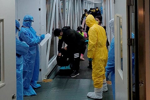 Coronavirus: India bars all travelers including Indians from EU, Turkey and UK 