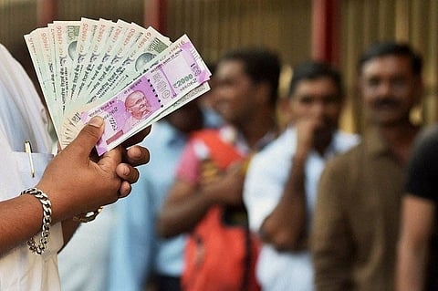 Demonetization of 500s and 1000s: The Panic is more at the banks than at the streets