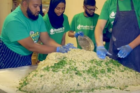 100 kg potatoes, 400 lts oil and more: Video of how the world's largest samosa was made 