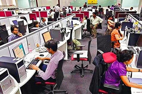 Mass layoffs: Bengaluru IT employees hold protest, meet Ministers of Labour and IT 