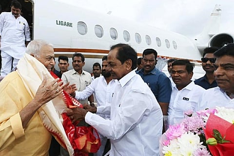Telangana CM receiving Yashwant Sinha at Begumpet airport