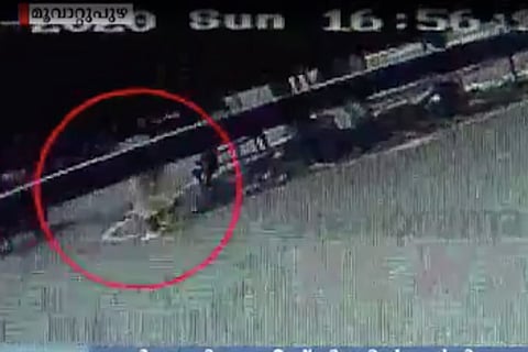 Kerala man attacks 20-yr-old with two machetes for alleged relationship with sister 