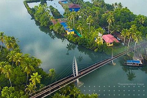 Representative image of Perumon bridge