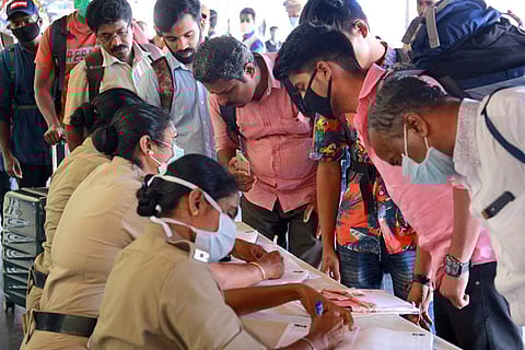 Vehicles to Wayanad prohibited as neighbouring districts see rise in COVID-19 cases