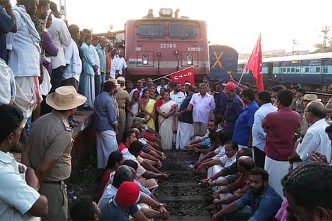 Trade unions’ strike: Normal life hit in Kerala, bus and train services disrupted