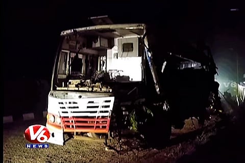 Five killed in Telangana accident, after bus hits lorry on Vijayawada-Hyd highway