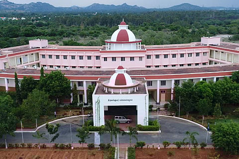 Thiruvalluvar University building 
