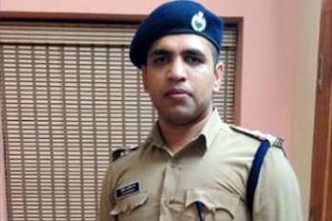 How a con artist posed as an IPS officer for 3 years and duped banks of crores