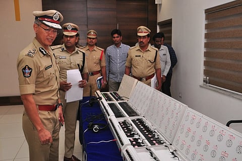Vijayawada police busts cricket betting racket, 8 bookies arrested