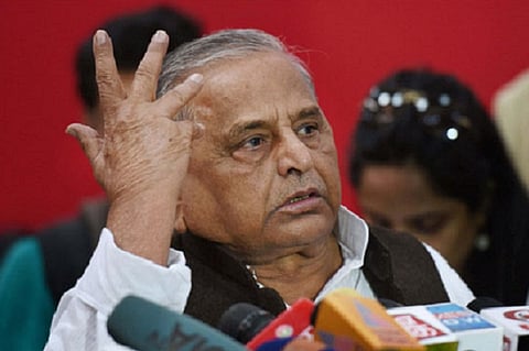 In another U-turn, Mulayam Singh says no dispute with Akhilesh 