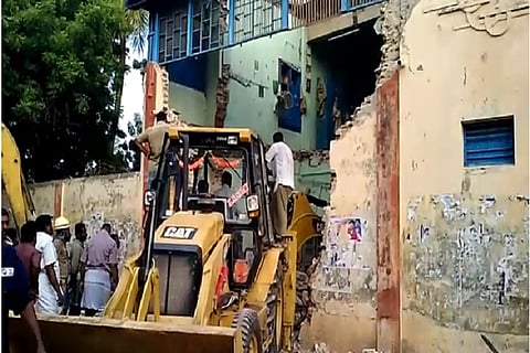 Bus depot building collapses in Nagapattinam, 8 transport workers die