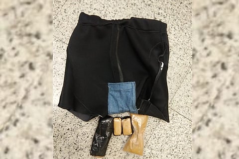 2 passengers caught at Hyd airport trying to smuggle gold worth Rs 1 crore in their pants