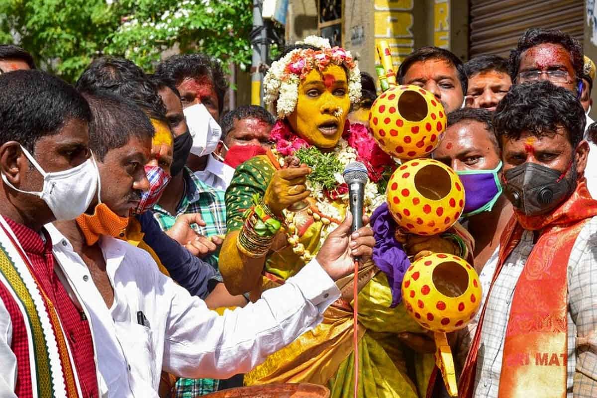 Thousands flock to Secunderabad’s Mahankali temple as part of Bonalu ...