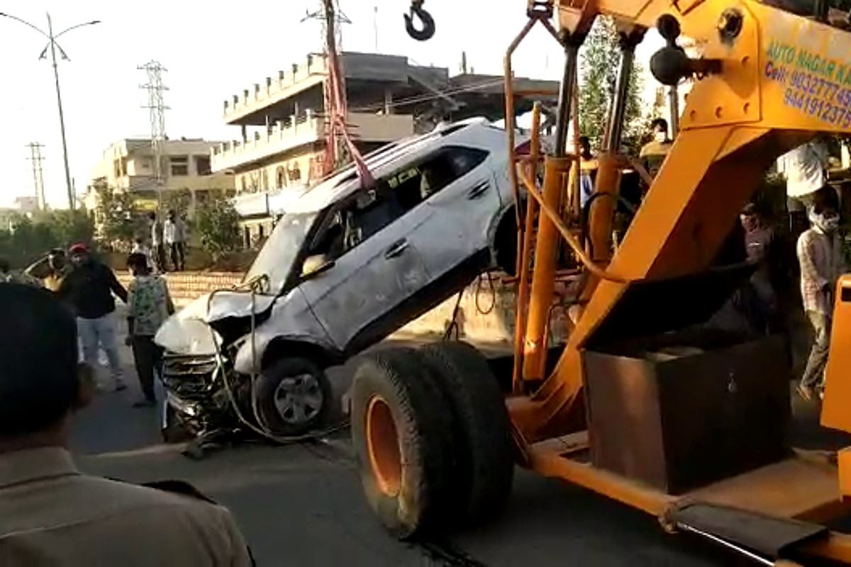 Four women working on roadside killed in Telangana after speeding car ...