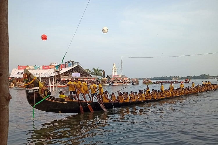 Kerala’s Nehru Trophy Boat Race kicks off with Allu Arjun, Kerala Blasters in attendance