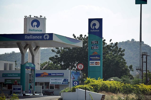 Reliance Bp Reliance Ind and British Petroleum announce fuel retailing venture ...