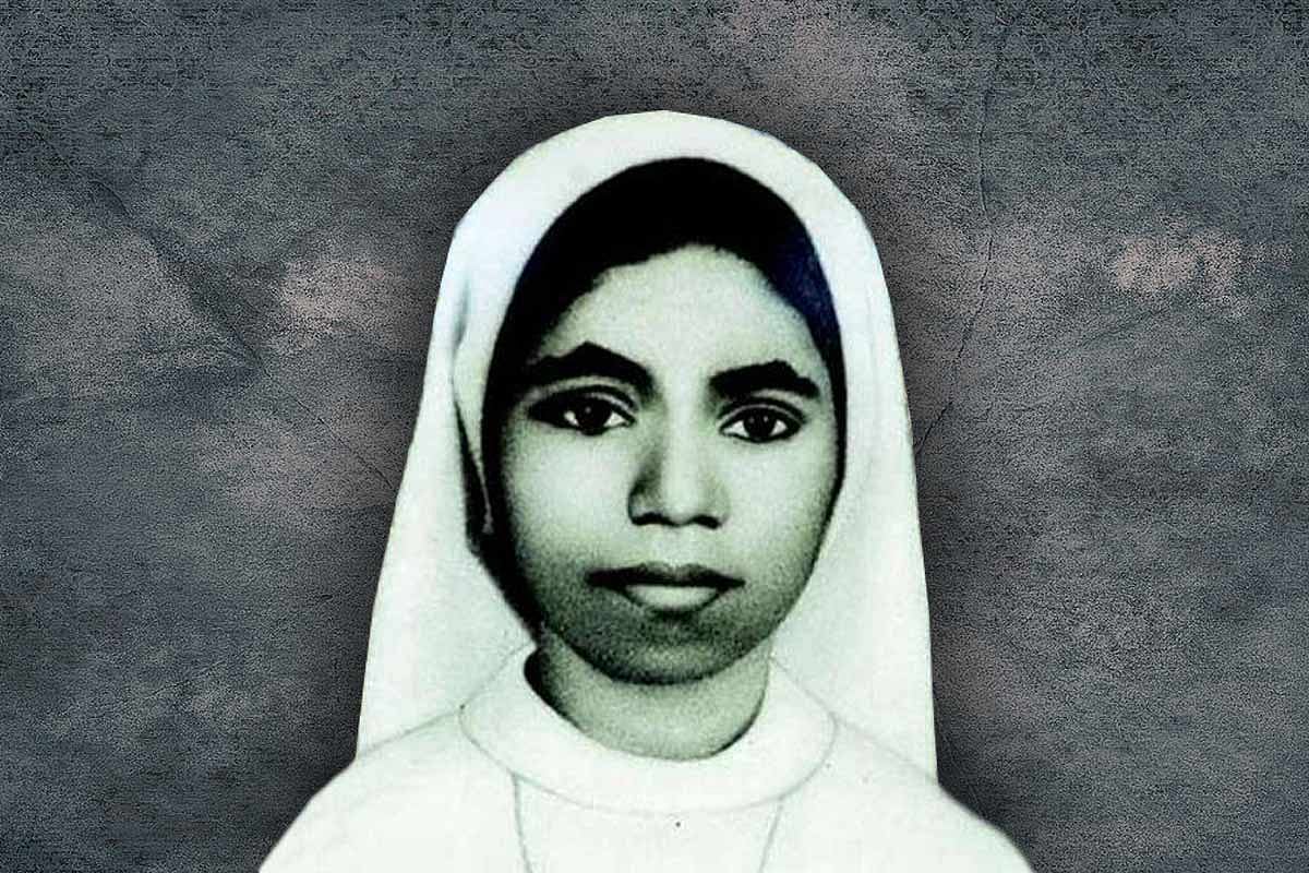 'Nail marks, head injury, former thief’s statements' What the Abhaya