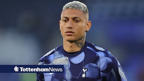 Richarlison warming up for Tottenham