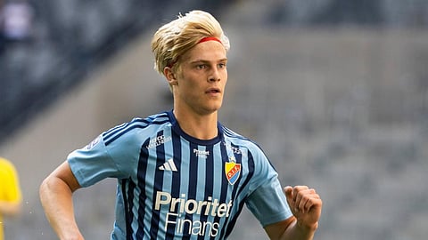 Tottenham saw off Barcelona competition to sign Lucas Bergvall 