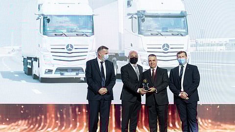 Mercedes-Benz Trucks Wins Truck OEM of the Year Award