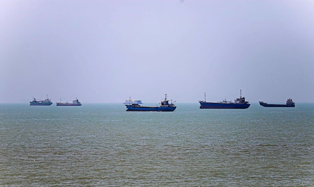 Shipping Through the Strait of Hormuz Disrupted Once Again as US-Israel
