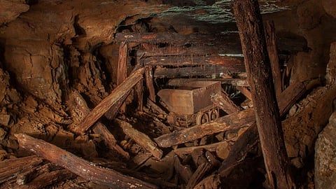 Court orders police to enforce TRO in mining dispute