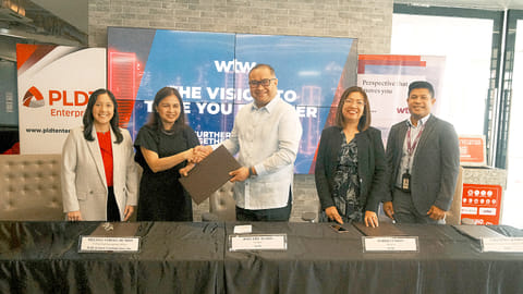 Present during the signing are, from left, PLDT Vice President and Enterprise Revenue Group Head Jecyn Chua-Teng, PLDT and Smart Chief Sustainability Officer Melissa Vergel De Dios, WTW President John Eric Ramos, WTW HR Director Mariquit Sison, and WTW Associate Director for RE&WS Facilities Services Valentino Cagsawa.