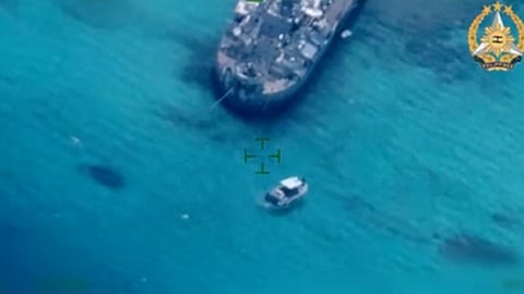 Six Philippine Navy personnel and essential cargoes were transferred from Unaizah May 4 and BRP Cabra (MRRV 4409) to BRP Sierra Madre by RHIB at 11:09 am 23 March. They arrived and moored at the starboard side of LS57 at 11:59 am.