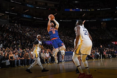 KNICKS TINAOB ANG WARRIORS