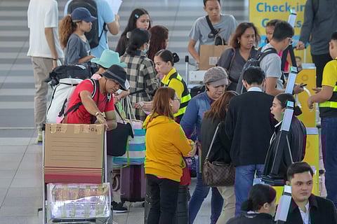 Passenger surge Ninoy Aquino International Airport is picking up speed as Holy Week travel kicks into high gear. With the Manila International Airport Authority projecting a whopping 140,000 passengers per day, it’s all hands on deck to keep operations running smoothly. Department of Transportation data show a steady stream of international arrivals and departures since Palm Sunday, setting the stage for a busy travel.