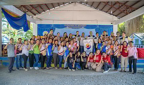 The Rotary Club of Makati, in partnership with non-profit organization Teach For the Philippines, launched the Functional Literacy Program at the San Fermin Elementary School in Cauayan, Isabela. Photo shows RC Makati president Bing Matoto, president-elect Keith Harrison, director Winston Uy, director Rodrigo Segura, incoming director Andy Mañalac, past president Louie Aseoche and chief of staff Ron Dotaro, along with teachers of San Fermin Elementary School in Cauayan, Isabela, and Teach for the Philippines representatives at the program launch.