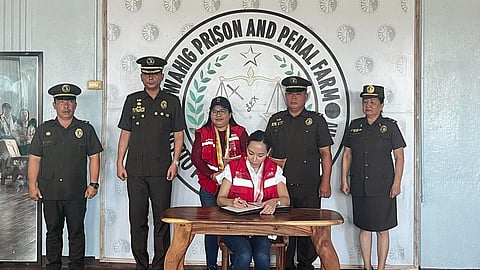 DSWD official inspects Iwahig prison