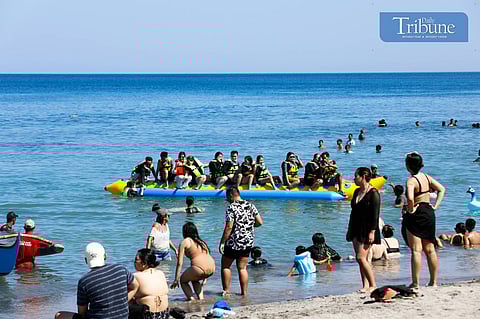 TRIBUNE-LiwaLiwa-Beach-Zambales-Tourists 