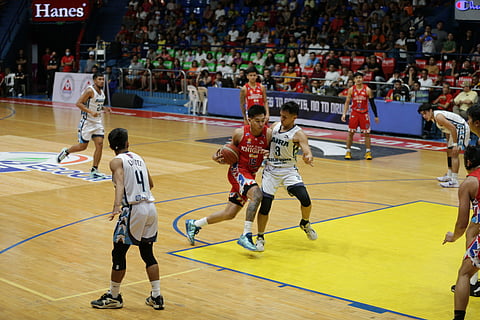 ARVIN Gamboa shines during the San Juan Knights’ 95-82 win over the Abra Weavers in the MPBL Sixth Season last Thursday.