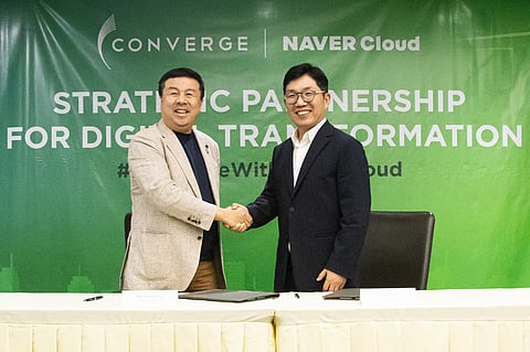 Converge and NAVER Cloud ink a strategic partnership represented by Converge CEO and co-founder Dennis Anthony Uy (left) and NAVER Cloud Corp. CEO Yuwon Kim. The collaboration will mark the start of wider cloud adoption of businesses in the Philippines.