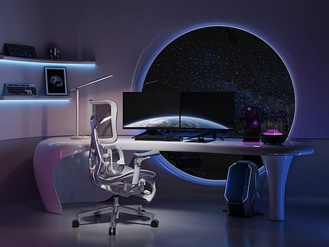 SIHOO chairs support the spine’s proper alignment. 