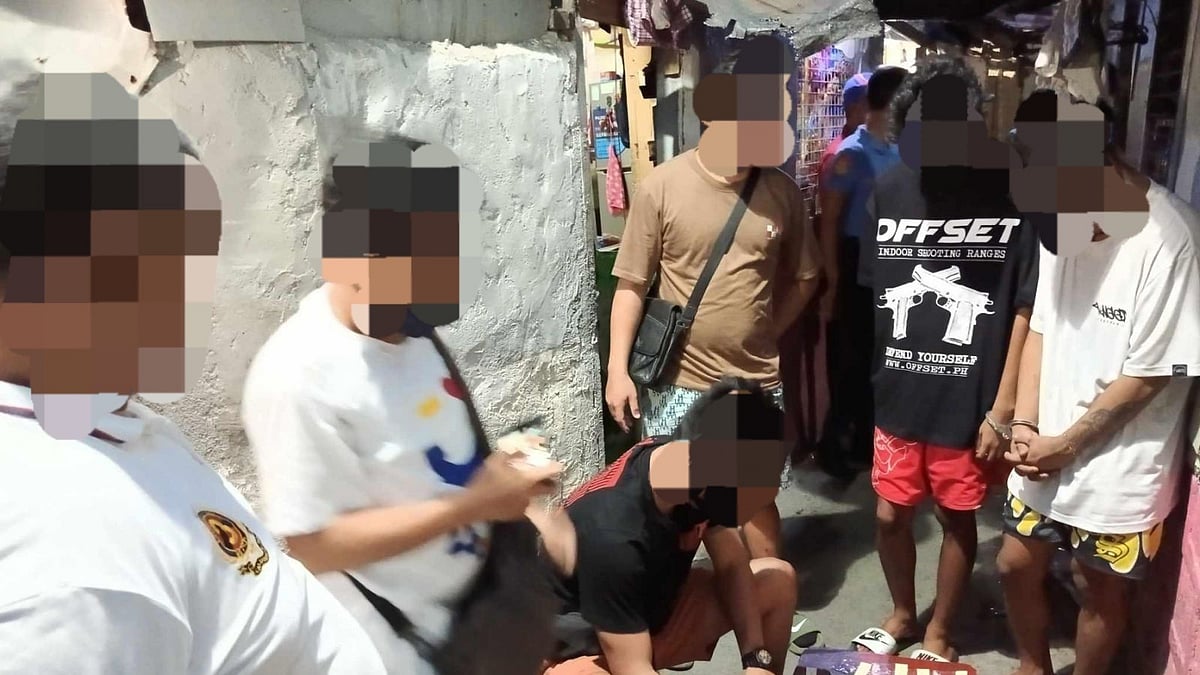 Taguig City cops nab two men in drug bust - Vimarsana News